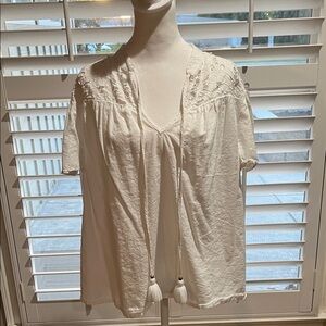 Knox Rose bright white Embroidered Blouse